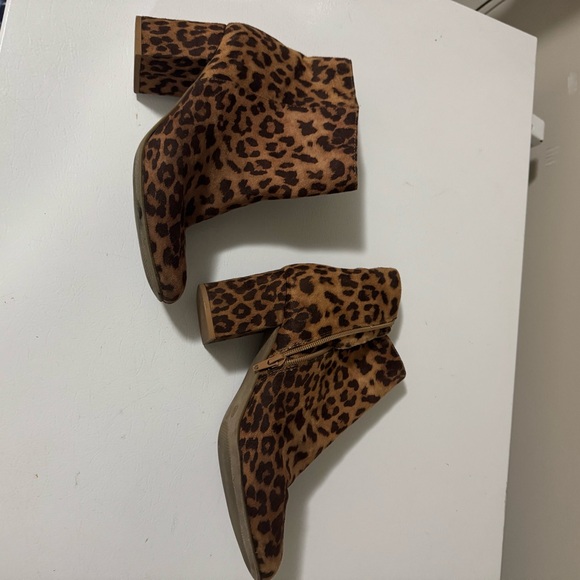 Cheetah/leopard print booties - Picture 2 of 2